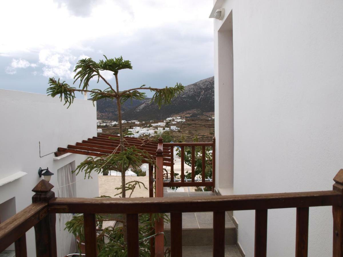 Batika Rooms Artemonas Exterior photo