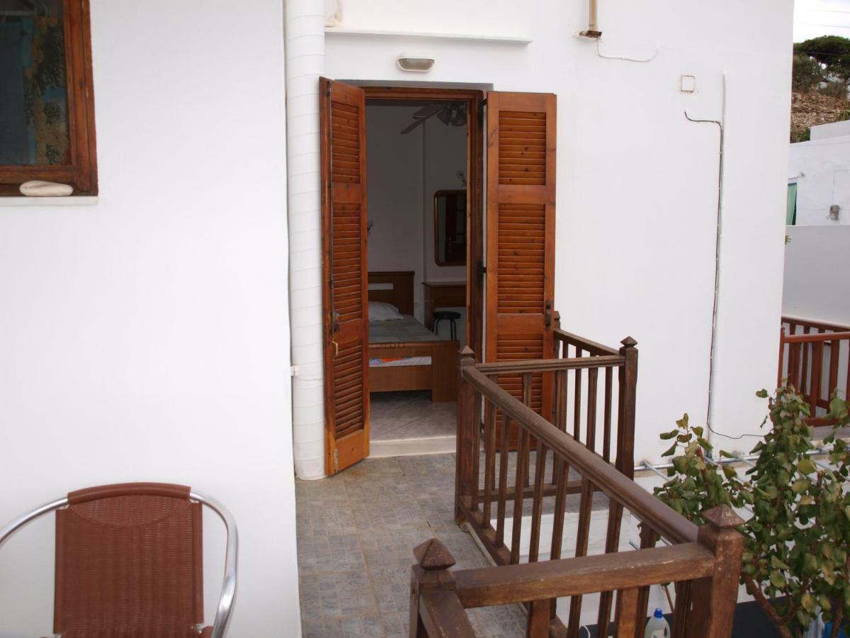 Batika Rooms Artemonas Exterior photo